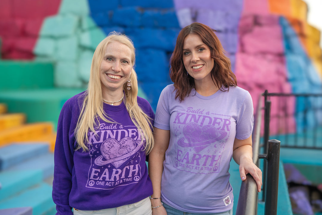 KINDER EARTH CREW SWEATSHIRT